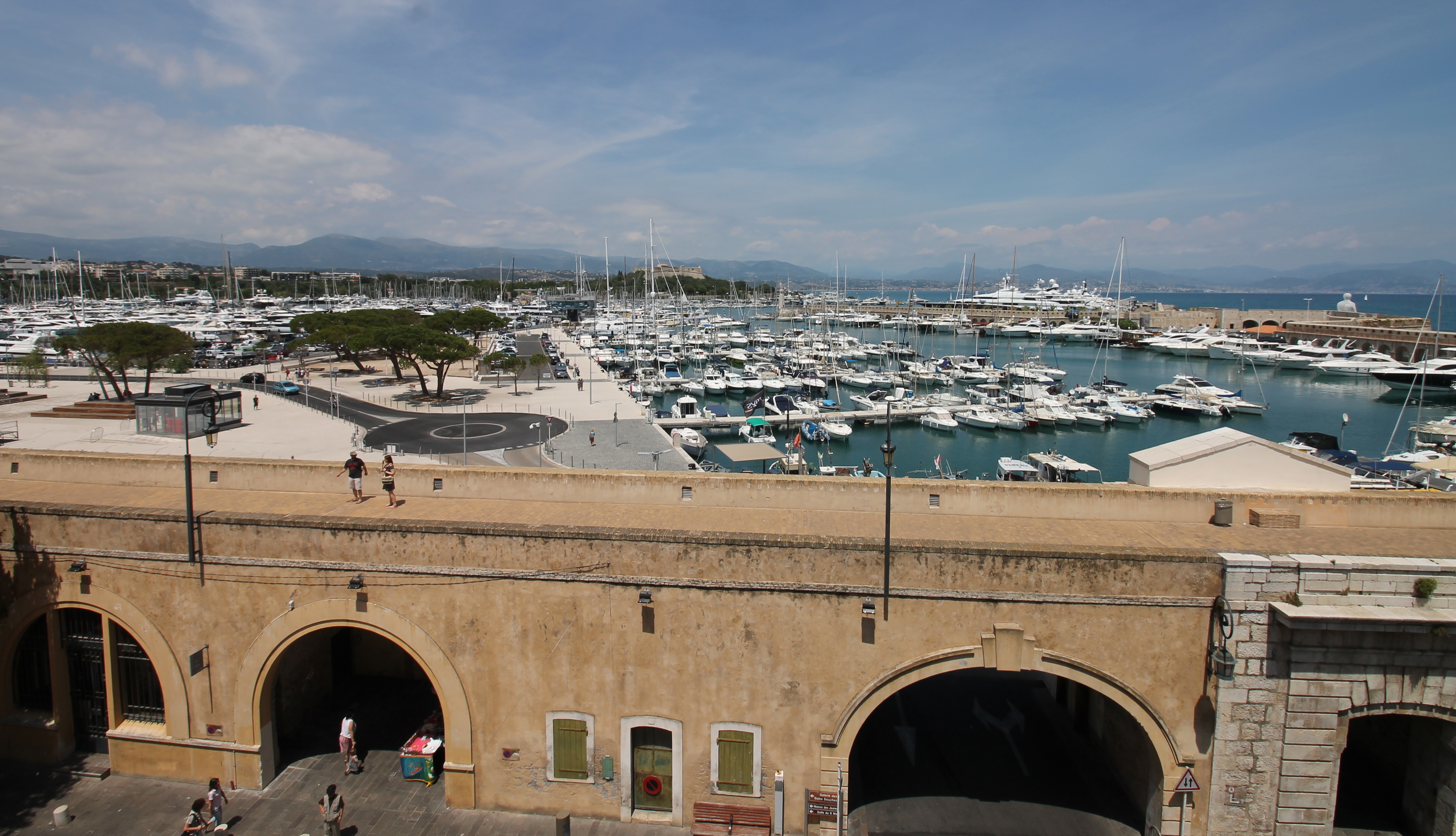 thekeylady-holiday-rental-apartment-location-appartement-view-porte-marine-old-antibes