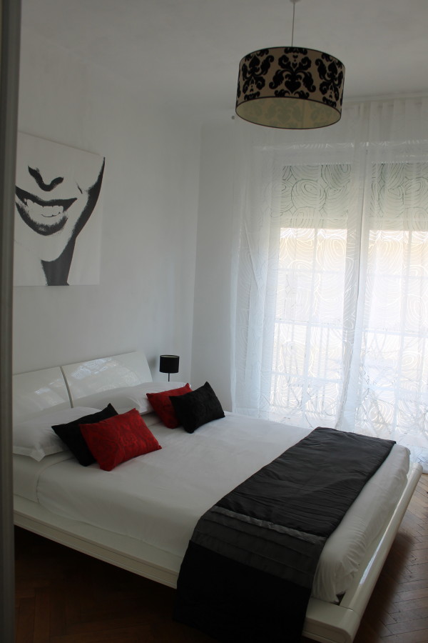 thekeylady-holiday-rental-antibes-palais-soleau-double-bedroom