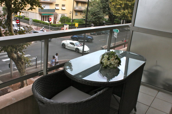 thekeylady-holiday-rental-albert-38-terrasse