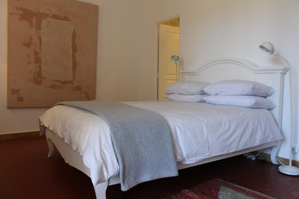 thekeylady-holiday-rental-antibes-guillaumont-master-bedroom