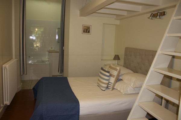 thekeylady-holiday-rental-antibes-maison-gioanni-double-mezzanine-bedroom